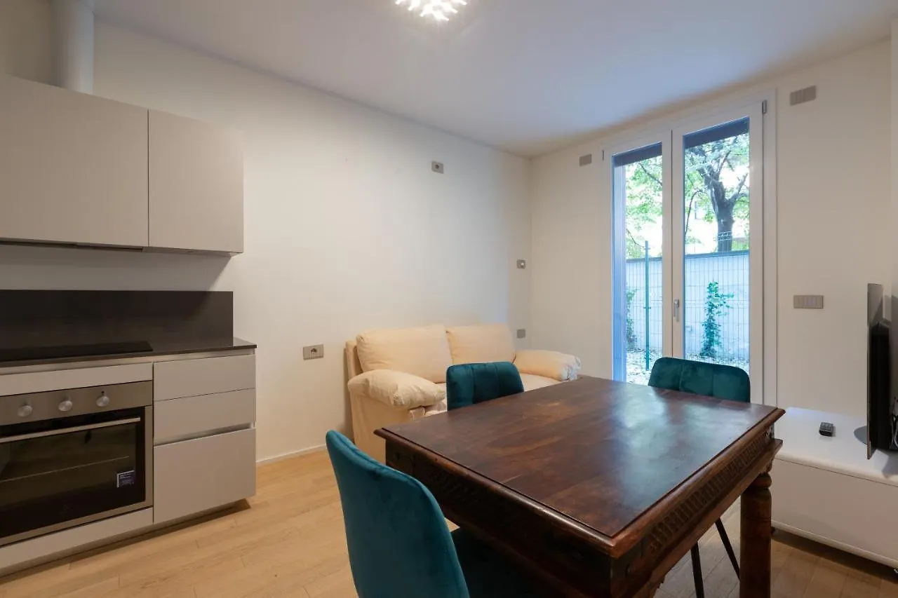 Cozy Flat With Parking Apartment Milan 0*,  Italy
