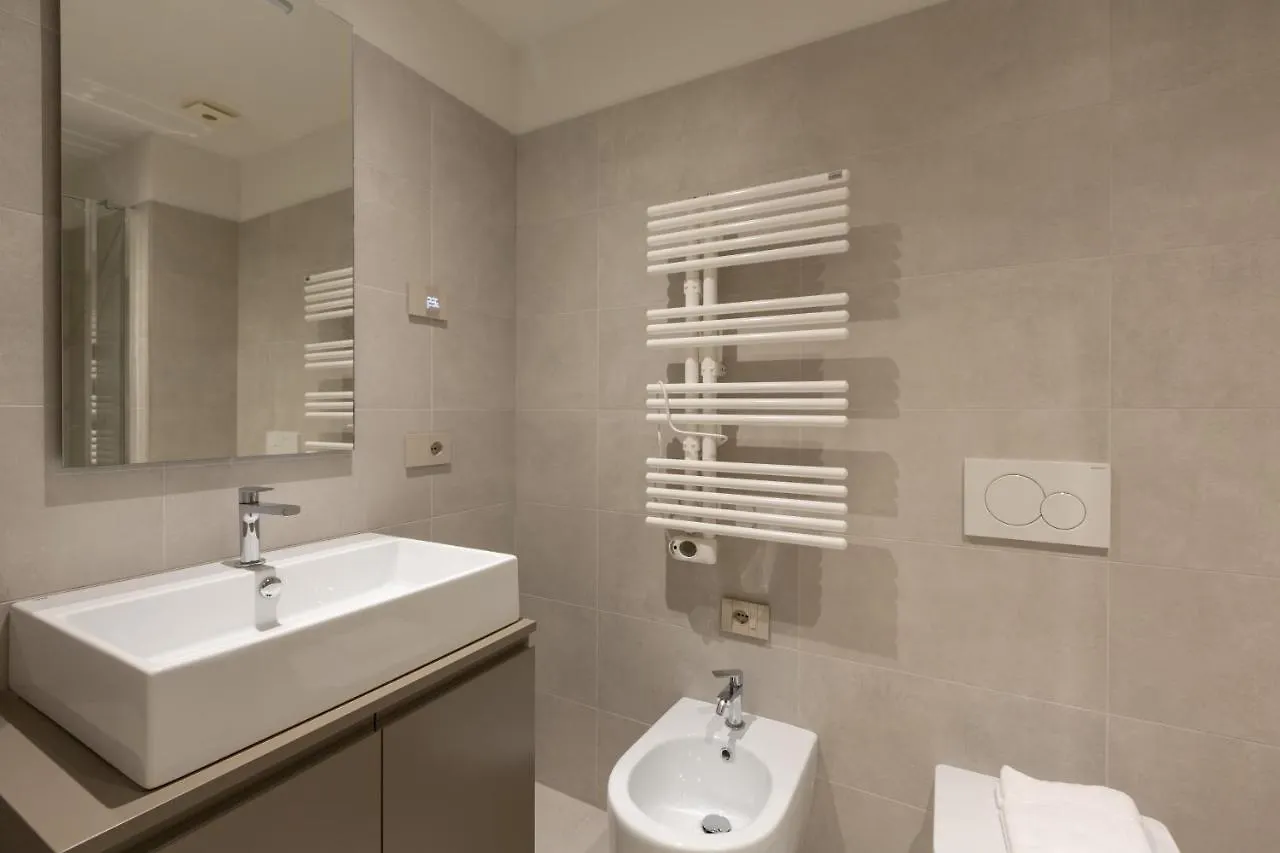 Cozy Flat With Parking Apartment Milan