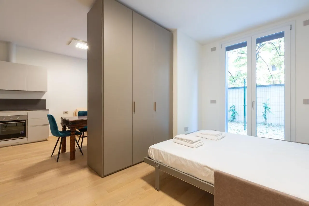 Cozy Flat With Parking Apartment Milan 0*,