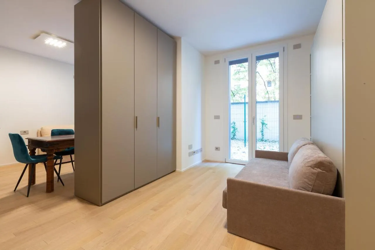 Cozy Flat With Parking Apartment Milan Italy